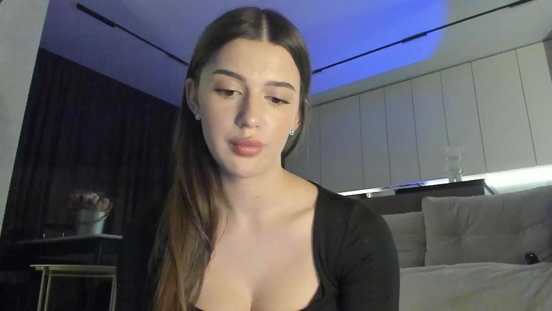 Gallery image thumbnail from Sonyx's myfreecams stream on, 03/17/2025, 17:43 image 13 of 20