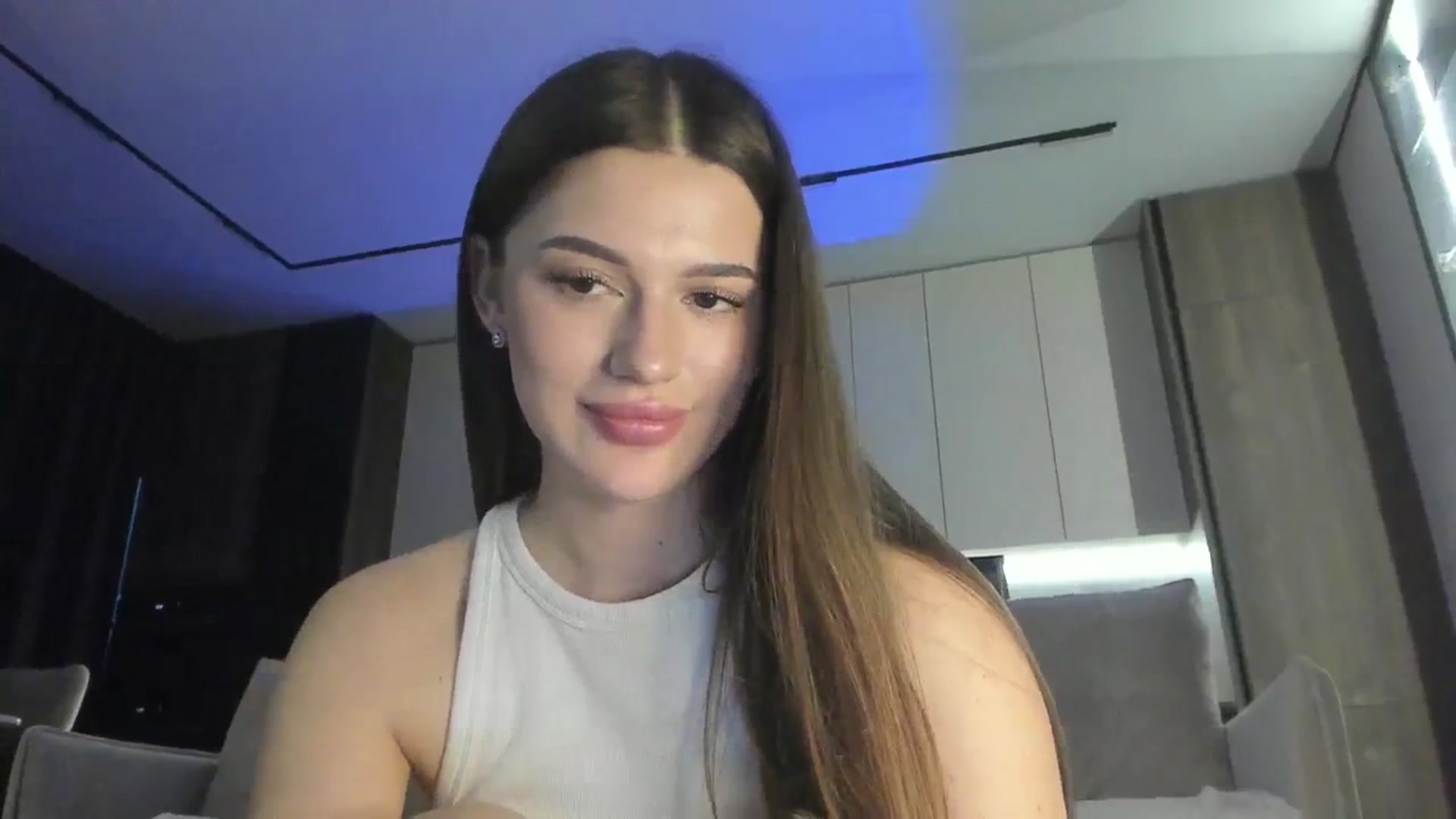 Gallery image thumbnail from Sonyx's myfreecams stream on, 04/01/2025, 17:21 image 14 of 20