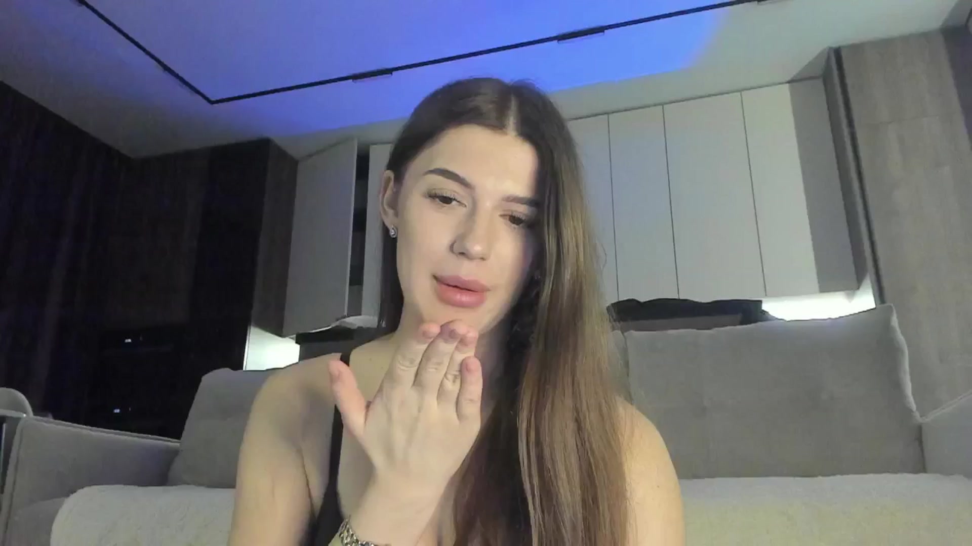 Gallery image thumbnail from Sonyx's myfreecams stream on, 04/03/2025, 18:12 image 16 of 20