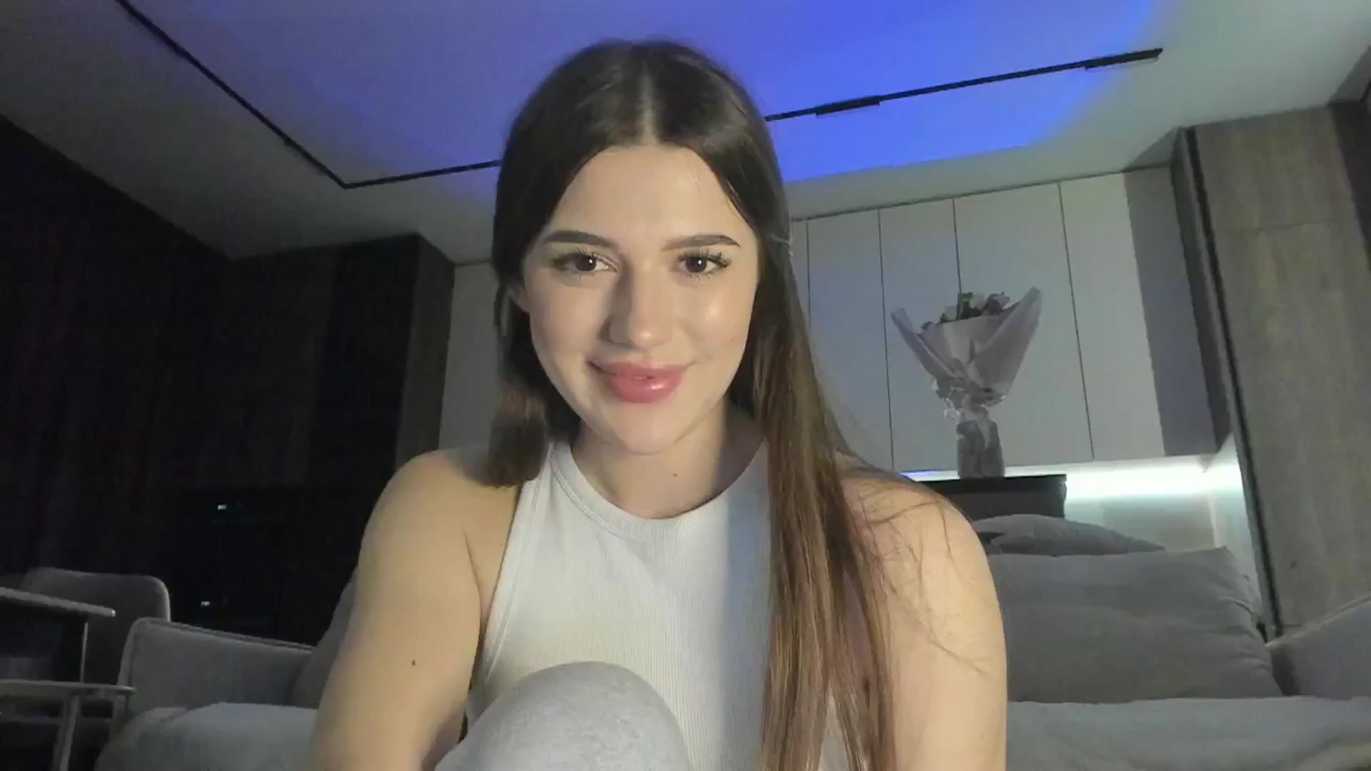Gallery image thumbnail from Sonyx's myfreecams stream on, 04/15/2025, 16:17 image 15 of 20