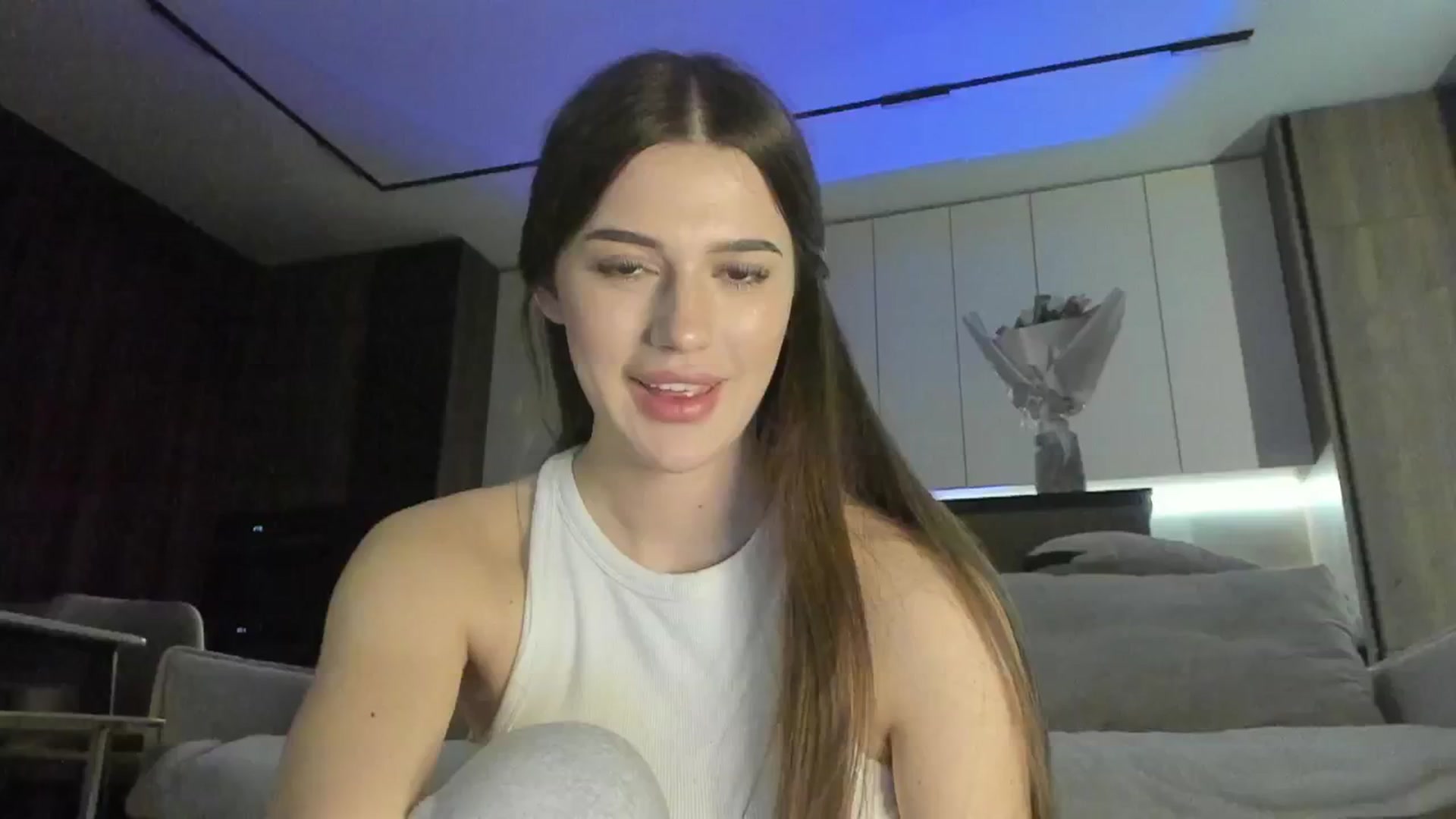 Gallery image thumbnail from Sonyx's myfreecams stream on, 04/15/2025, 16:17 image 3 of 20