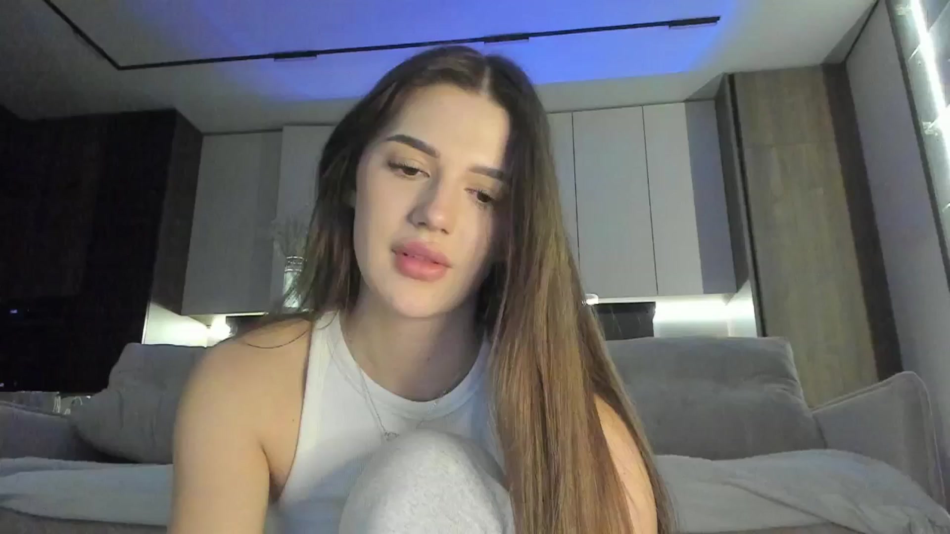 Gallery image thumbnail from Sonyx's myfreecams stream on, 04/25/2025, 19:20 image 14 of 20