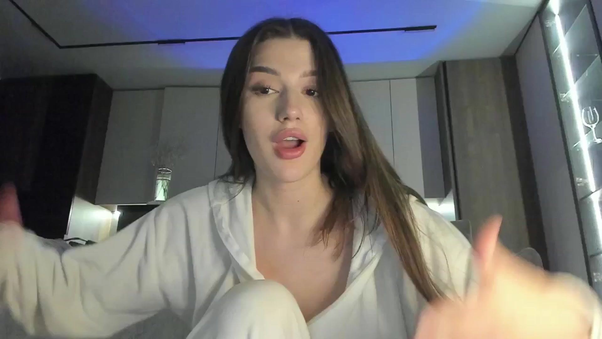 Gallery image thumbnail from Sonyx's myfreecams stream on, 04/28/2025, 17:33 image 12 of 20