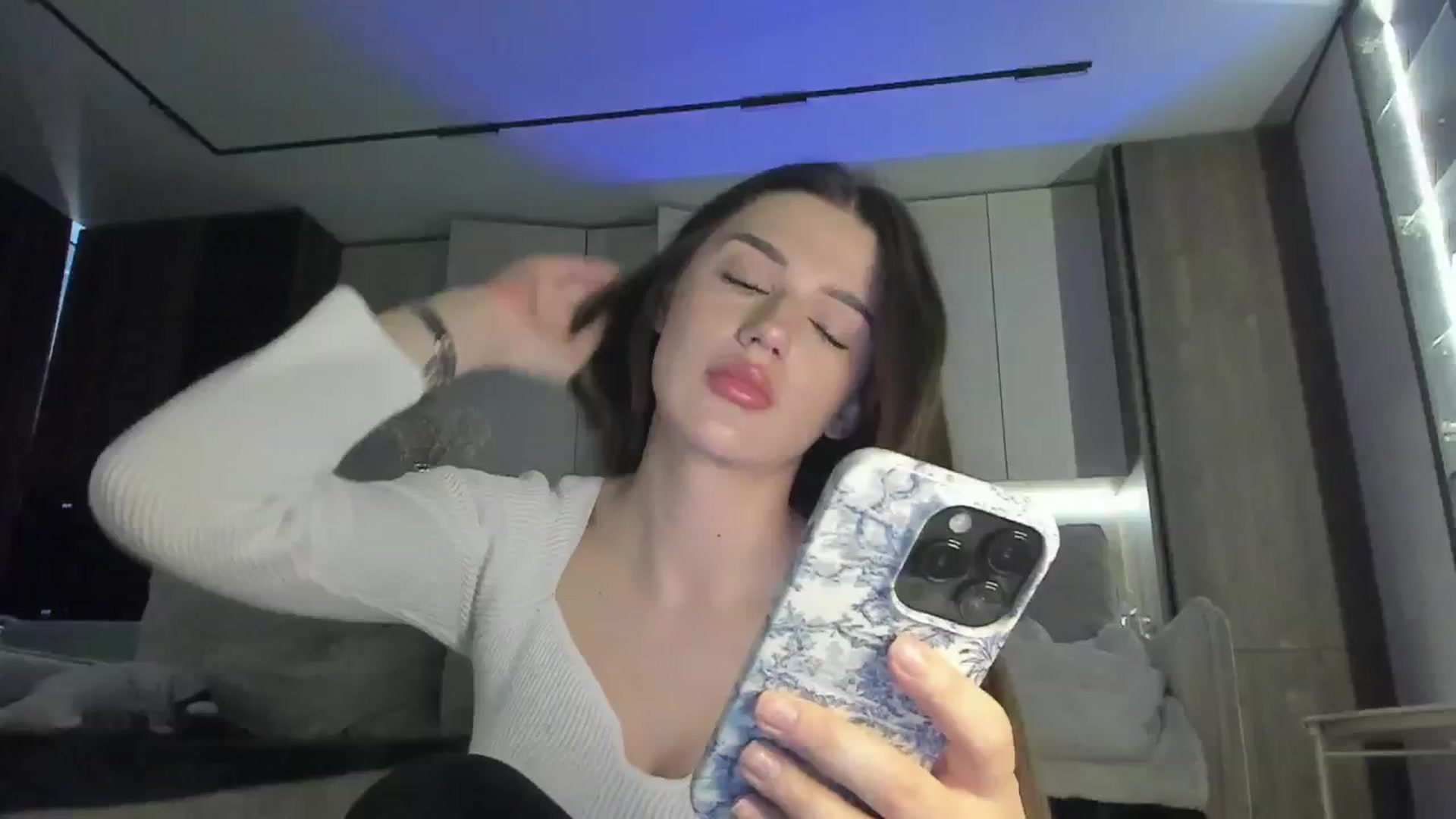 Gallery image thumbnail from Sonyx's myfreecams stream on, 05/11/2025, 17:14 image 3 of 20