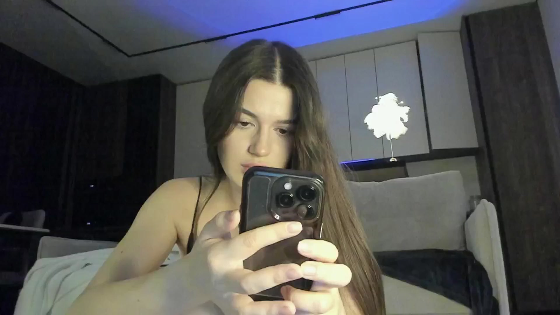 Gallery image thumbnail from Sonyx's myfreecams stream on, 05/17/2025, 19:01 image 2 of 20