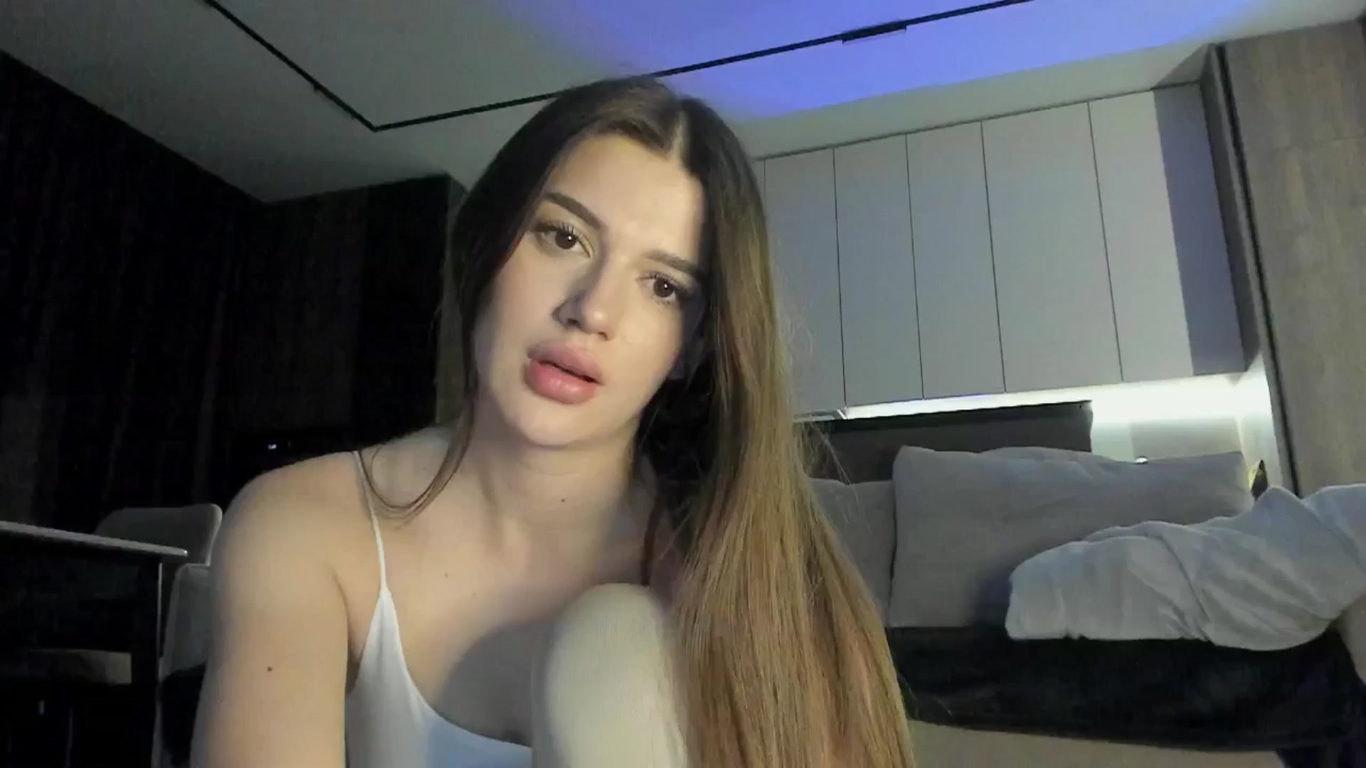 Gallery image thumbnail from Sonyx's myfreecams stream on, 05/19/2025, 18:30 image 5 of 20