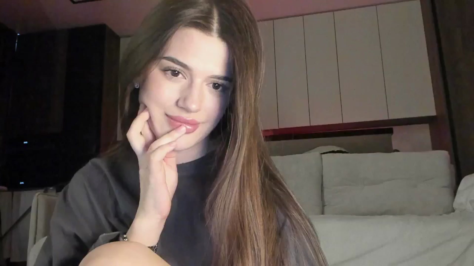 Gallery image thumbnail from Sonyx's myfreecams stream on, 06/09/2025, 17:13 image 14 of 20
