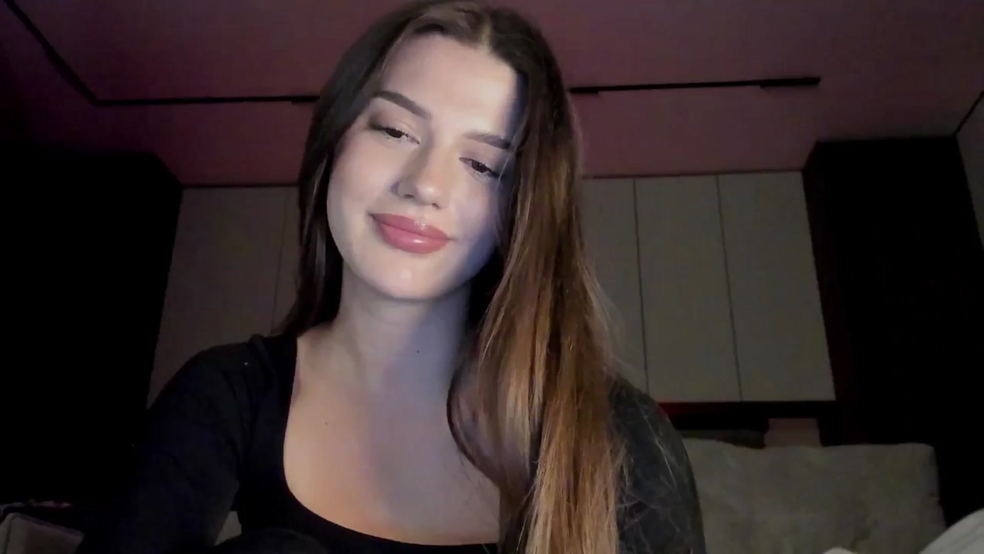 Gallery image thumbnail from Sonyx's myfreecams stream on, 07/18/2025, 18:21 image 5 of 20