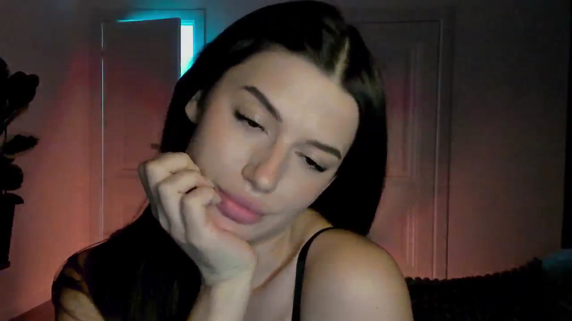 Gallery image thumbnail from Sonyx's myfreecams stream on, 11/25/2025, 21:36 image 14 of 20