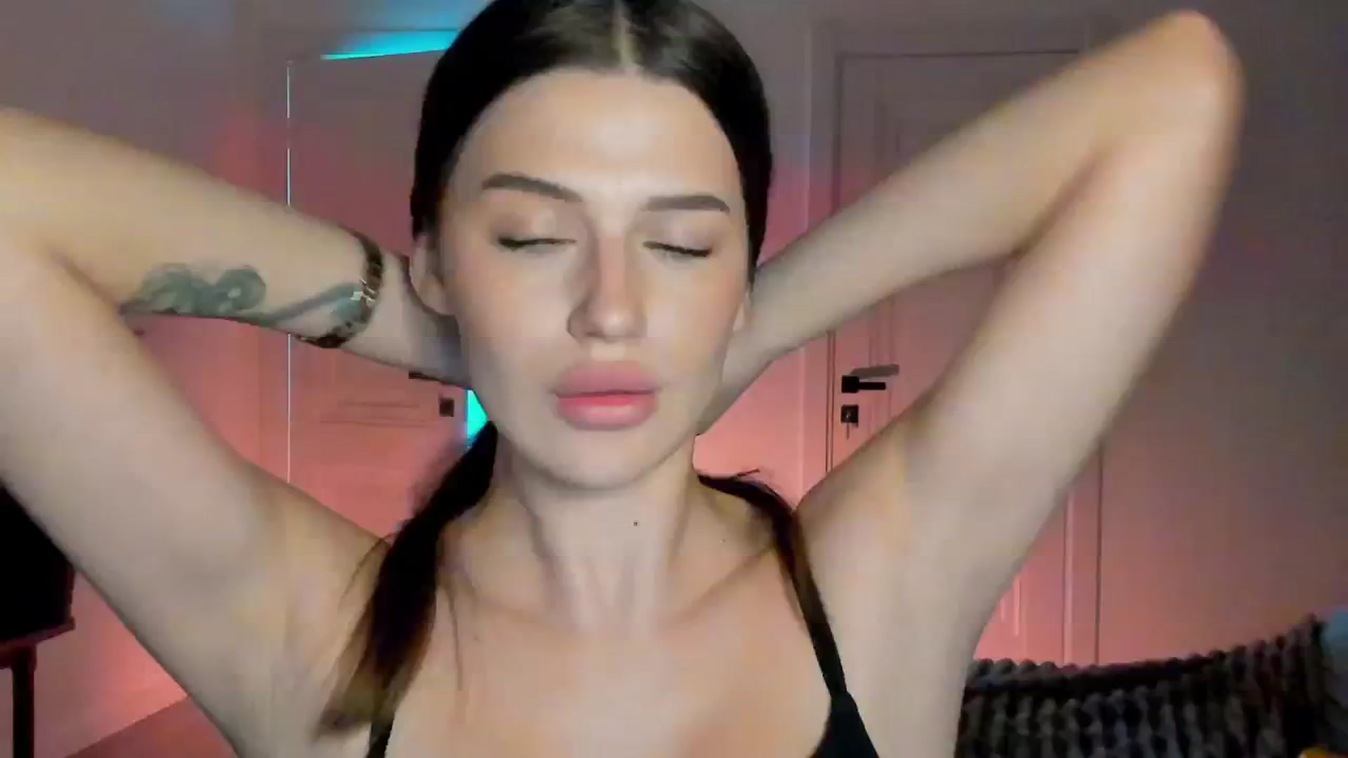 Gallery image thumbnail from Sonyx's myfreecams stream on, 11/25/2025, 21:36 image 4 of 20