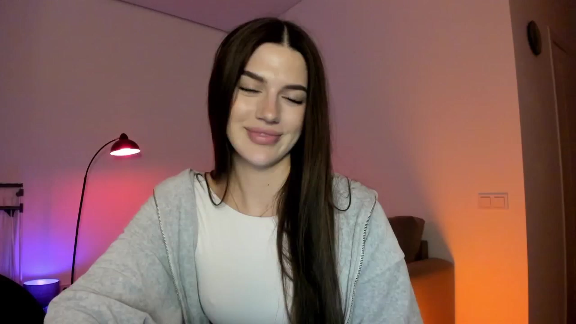Gallery image thumbnail from Sonyx's myfreecams stream on, 04/09/2026, 20:48 image 17 of 20