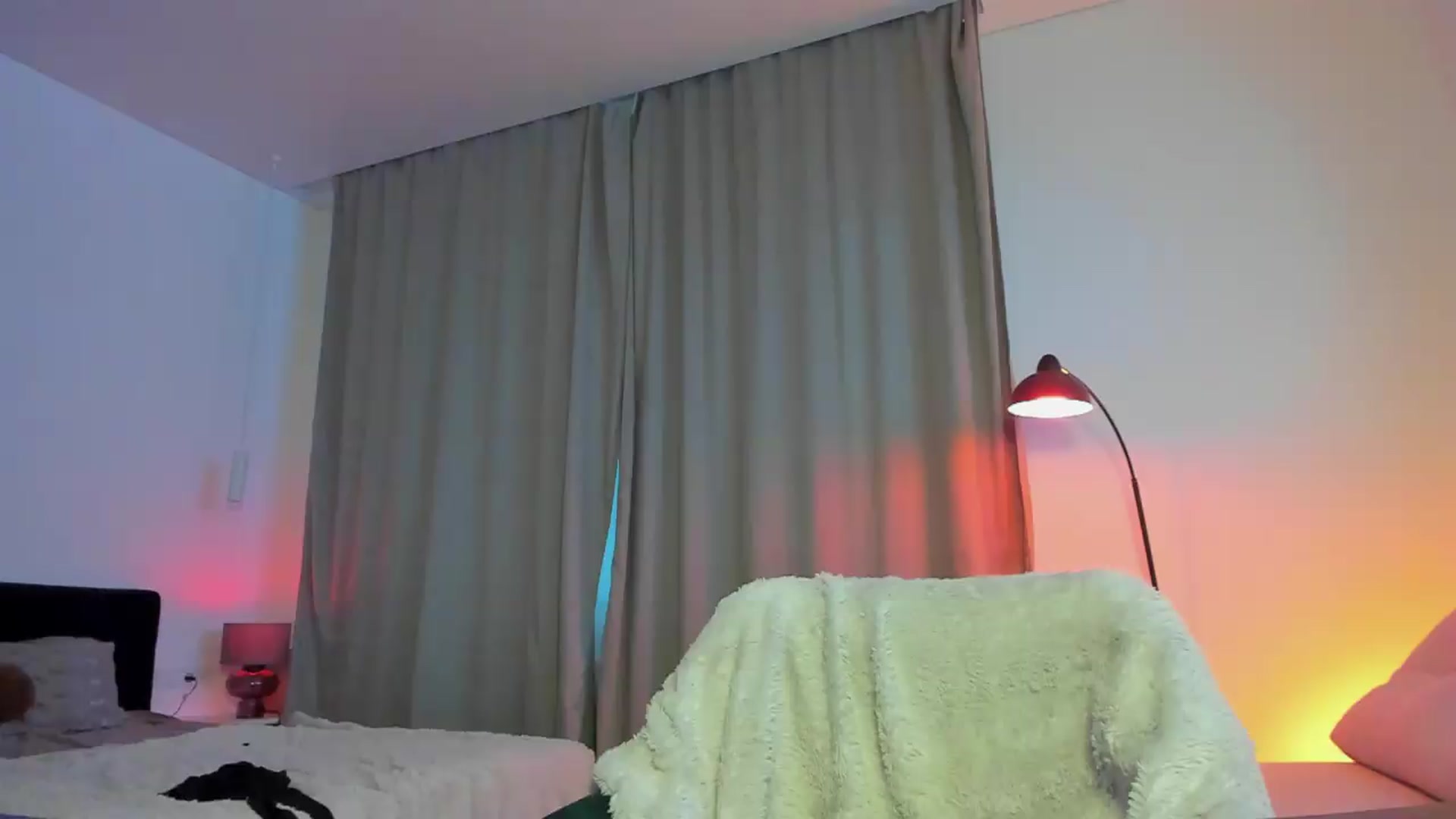 Gallery image thumbnail from Sonyx's myfreecams stream on, 09/12/2026, 16:34 image 14 of 20