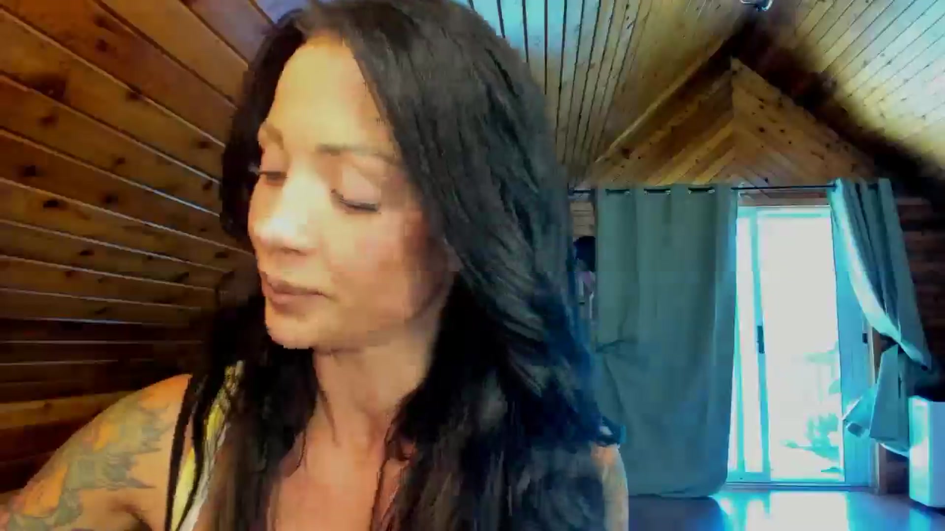 Gallery image thumbnail from SookieHunnie's myfreecams stream on, 05/05/2025, 22:34 image 14 of 20