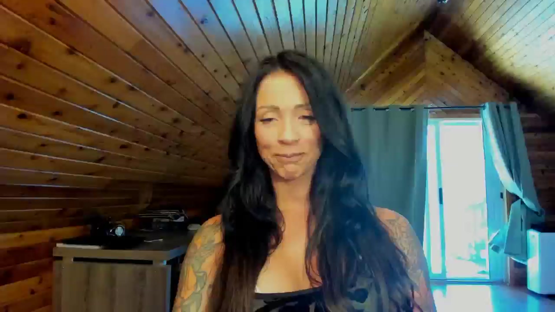 Gallery image thumbnail from SookieHunnie's myfreecams stream on, 05/05/2025, 22:34 image 11 of 20