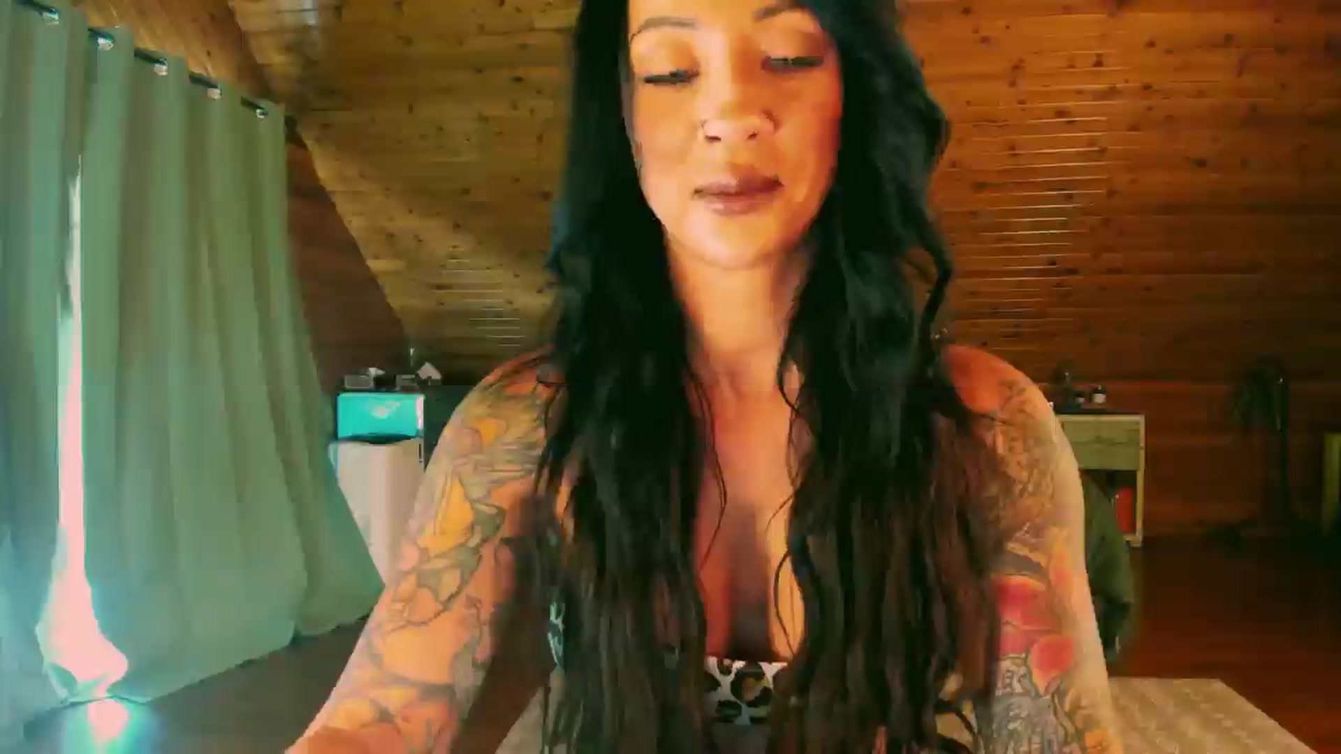 Gallery image thumbnail from SookieHunnie's myfreecams stream on, 05/09/2025, 20:34 image 2 of 20