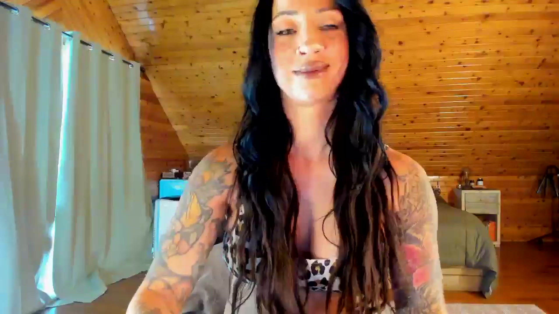 Gallery image thumbnail from SookieHunnie's myfreecams stream on, 05/09/2025, 21:47 image 18 of 20