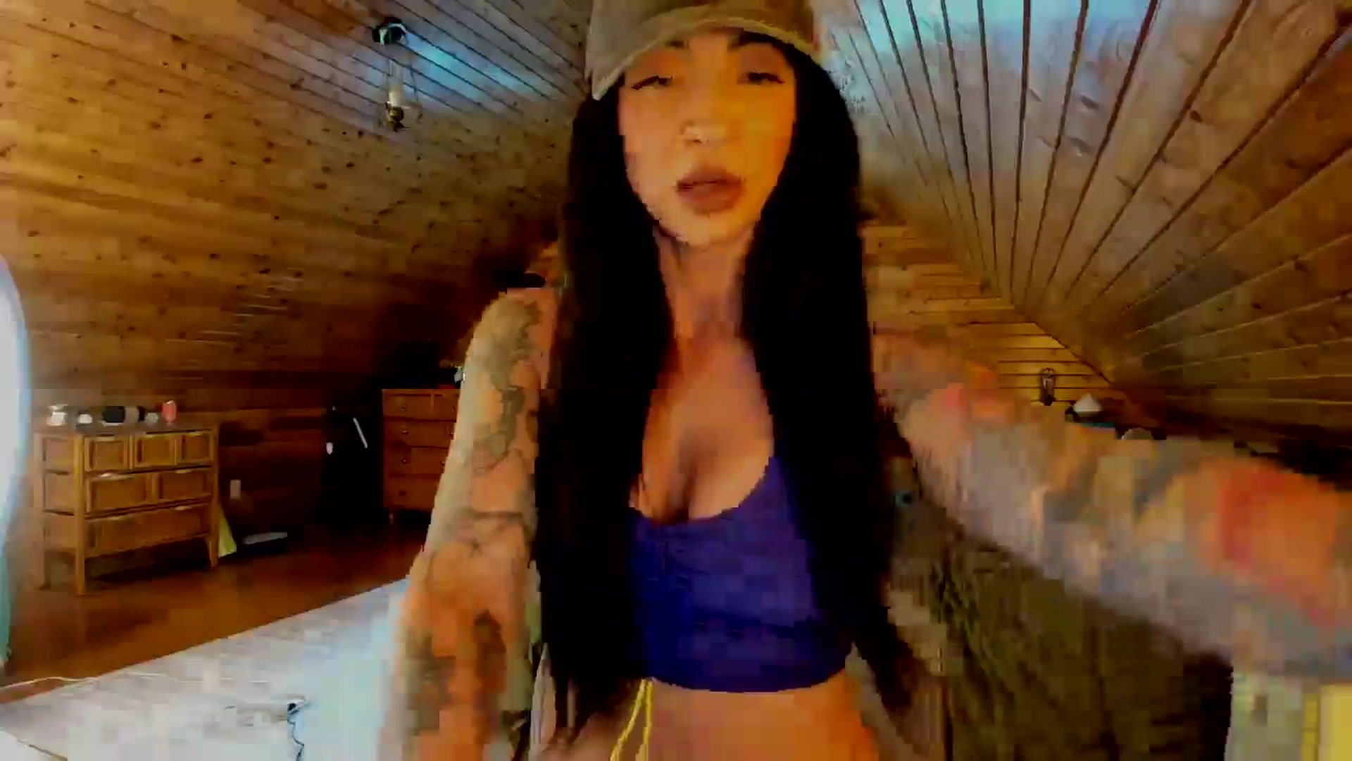 Gallery image thumbnail from SookieHunnie's myfreecams stream on, 05/13/2025, 22:17 image 11 of 20