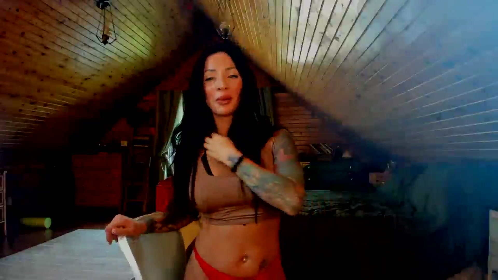 Gallery image thumbnail from SookieHunnie's myfreecams stream on, 06/23/2025, 23:41 image 6 of 20