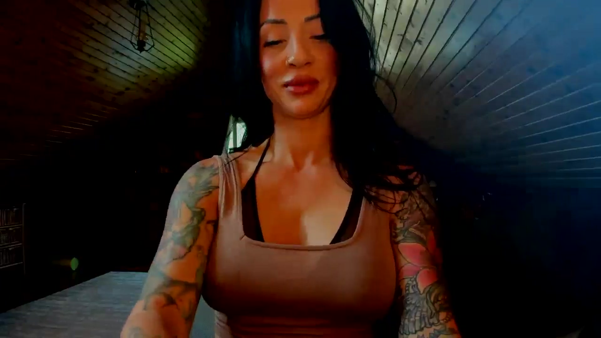 Gallery image thumbnail from SookieHunnie's myfreecams stream on, 06/23/2025, 23:41 image 14 of 20