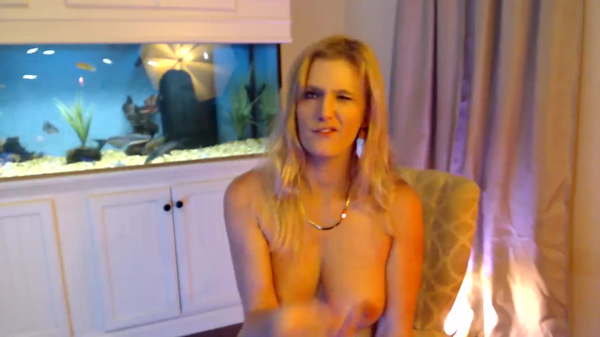 Gallery image thumbnail from Sookie__'s myfreecams stream on, 11/28/2024, 22:04 image 12 of 20