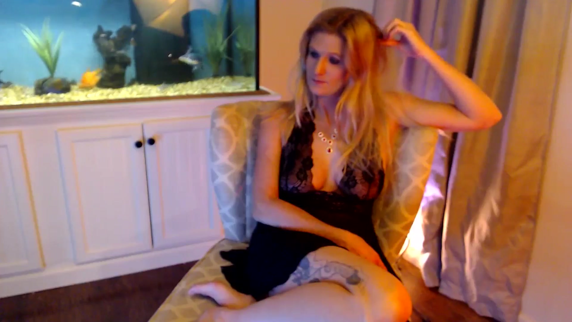 Gallery image thumbnail from Sookie__'s myfreecams stream on, 12/05/2024, 09:18 image 13 of 20