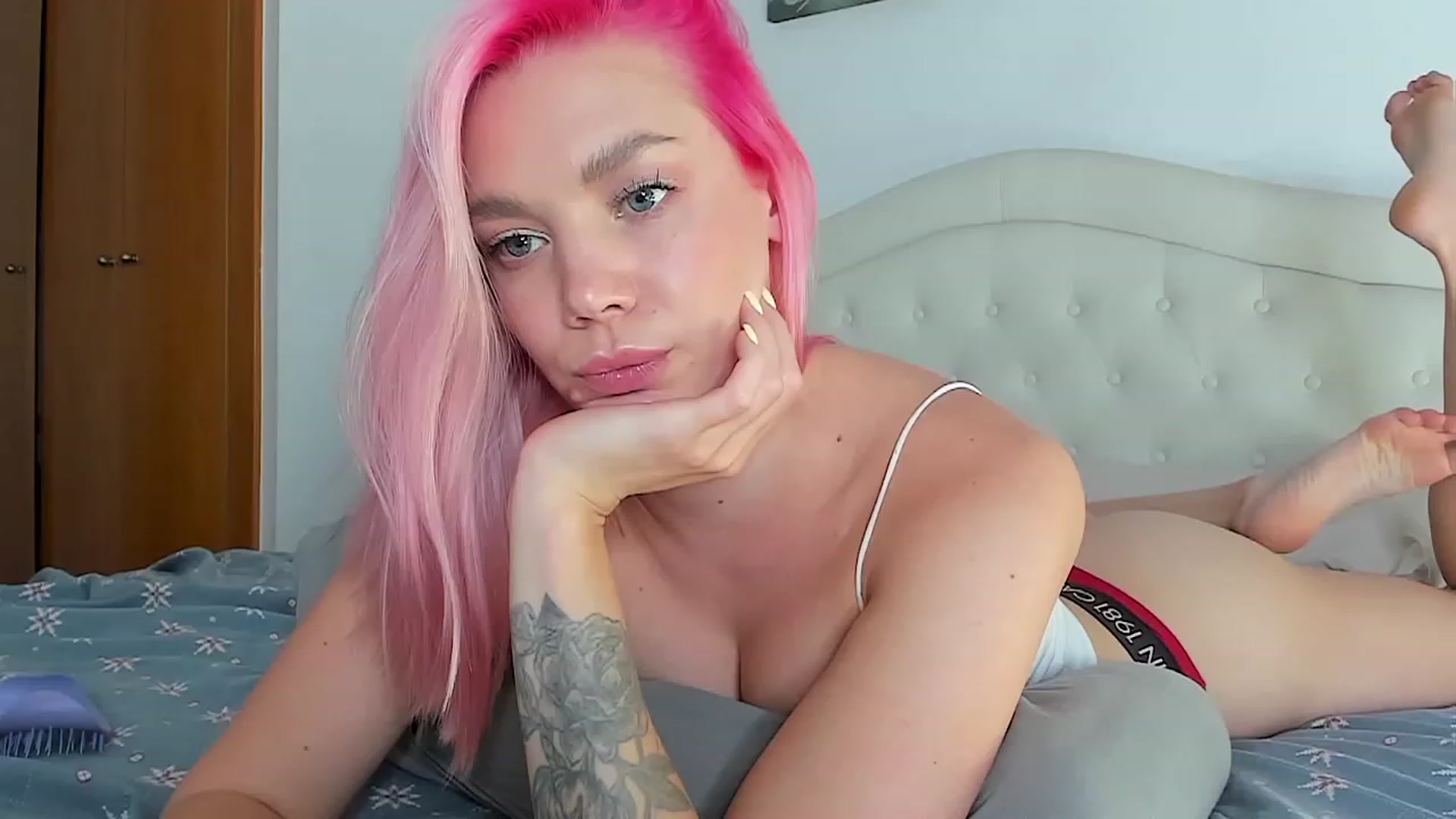 Gallery image thumbnail from SophSeptember's myfreecams stream on, 06/24/2023, 16:05 image 11 of 20
