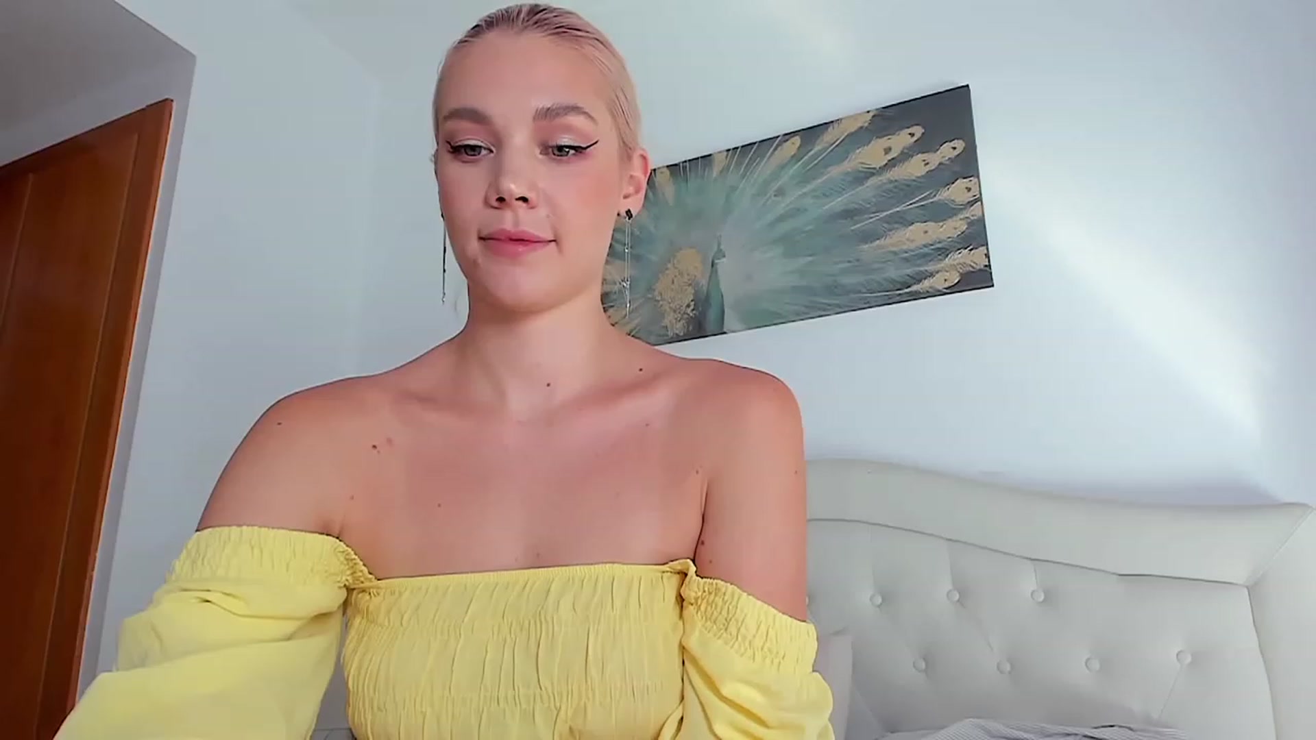 Gallery image thumbnail from SophSeptember's myfreecams stream on, 07/18/2023, 15:46 image 19 of 20