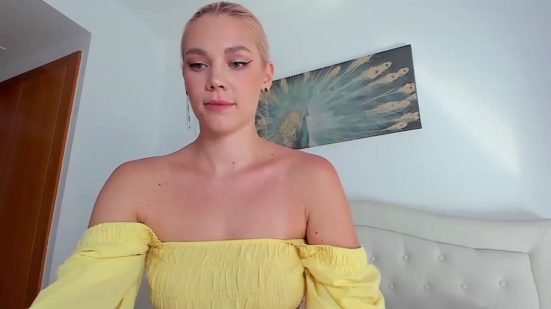 Gallery image thumbnail from SophSeptember's myfreecams stream on, 07/18/2023, 15:46 image 16 of 20
