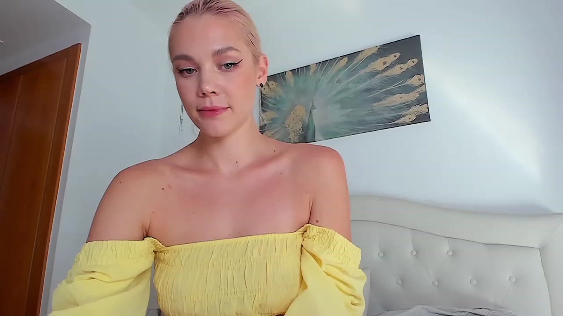 Gallery image thumbnail from SophSeptember's myfreecams stream on, 07/18/2023, 15:46 image 18 of 20