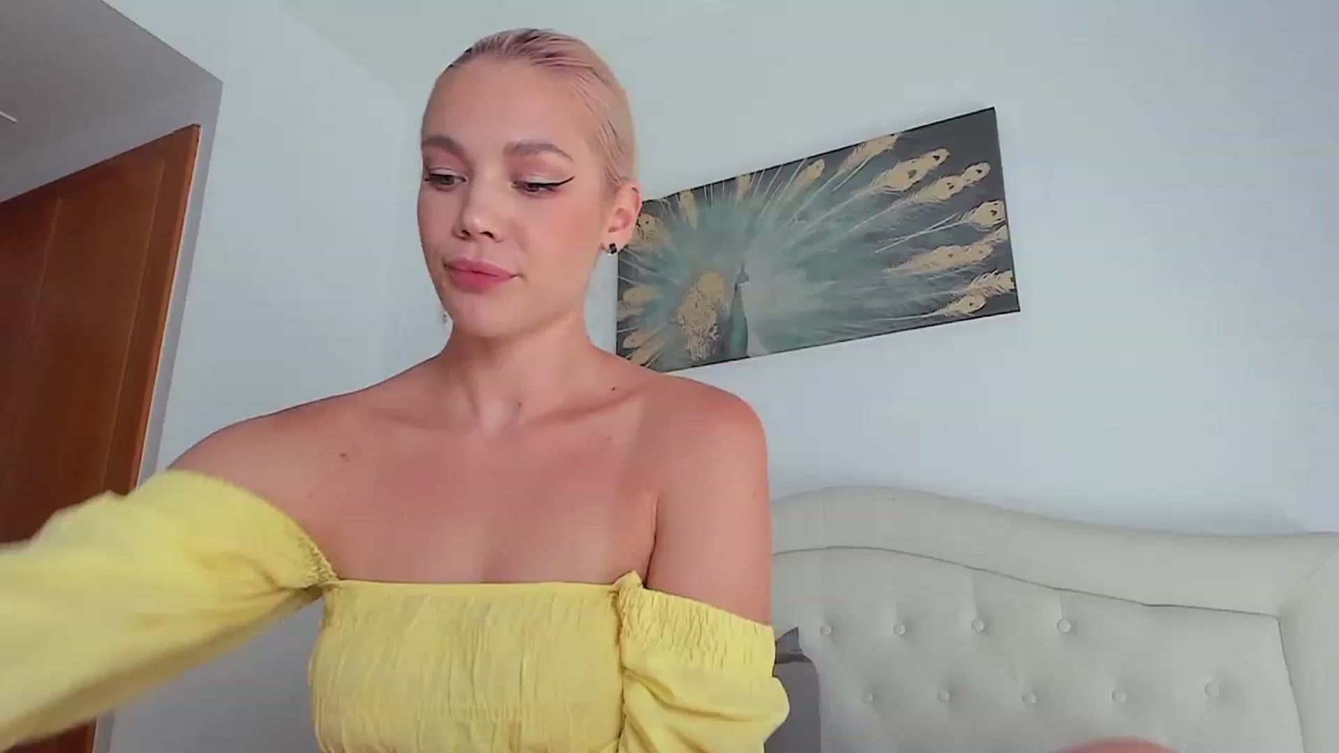 Gallery image thumbnail from SophSeptember's myfreecams stream on, 07/18/2023, 15:46 image 5 of 20
