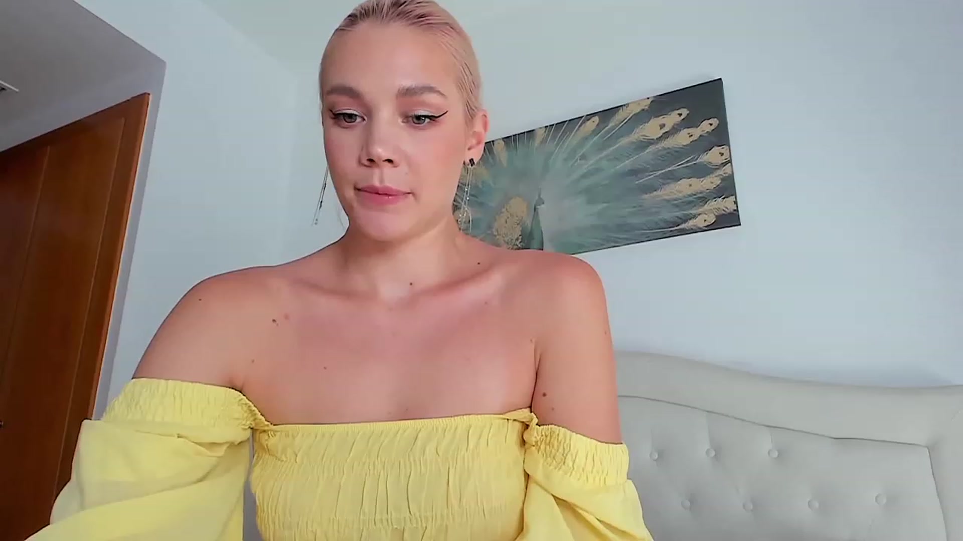 Gallery image thumbnail from SophSeptember's myfreecams stream on, 07/18/2023, 15:46 image 6 of 20