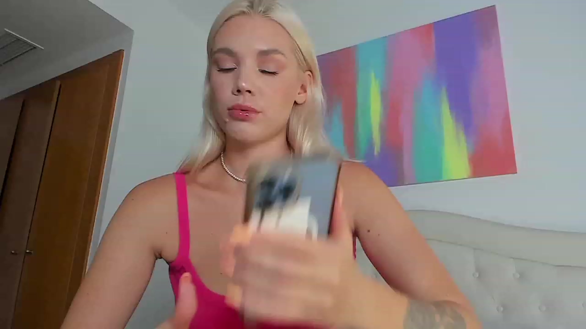 Gallery image thumbnail from SophSeptember's myfreecams stream on, 08/10/2023, 15:11 image 5 of 20