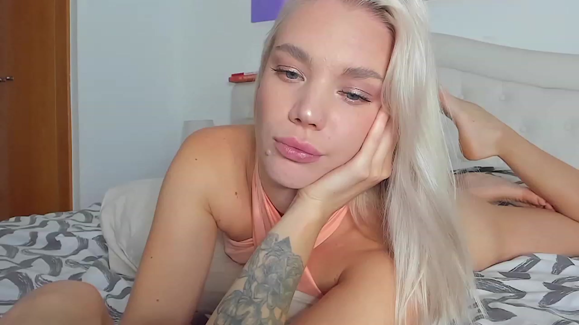 Gallery image thumbnail from SophSeptember's myfreecams stream on, 08/26/2023, 09:29 image 10 of 20