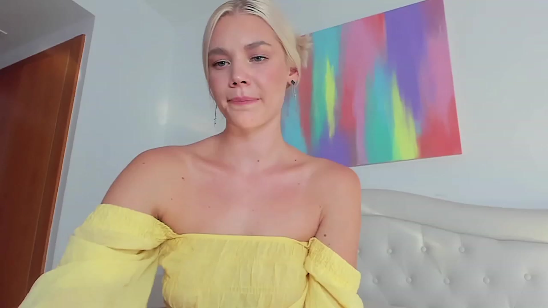 Gallery image thumbnail from SophSeptember's myfreecams stream on, 09/27/2023, 15:17 image 3 of 20