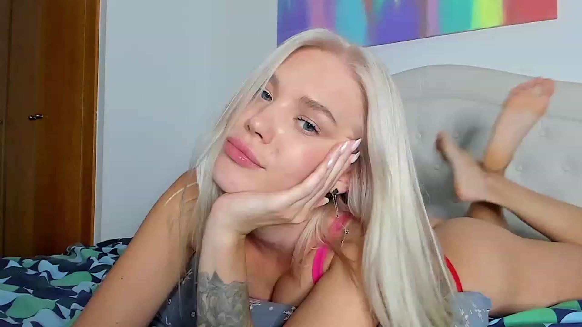 Gallery image thumbnail from SophSeptember's myfreecams stream on, 10/13/2023, 17:09 image 5 of 20