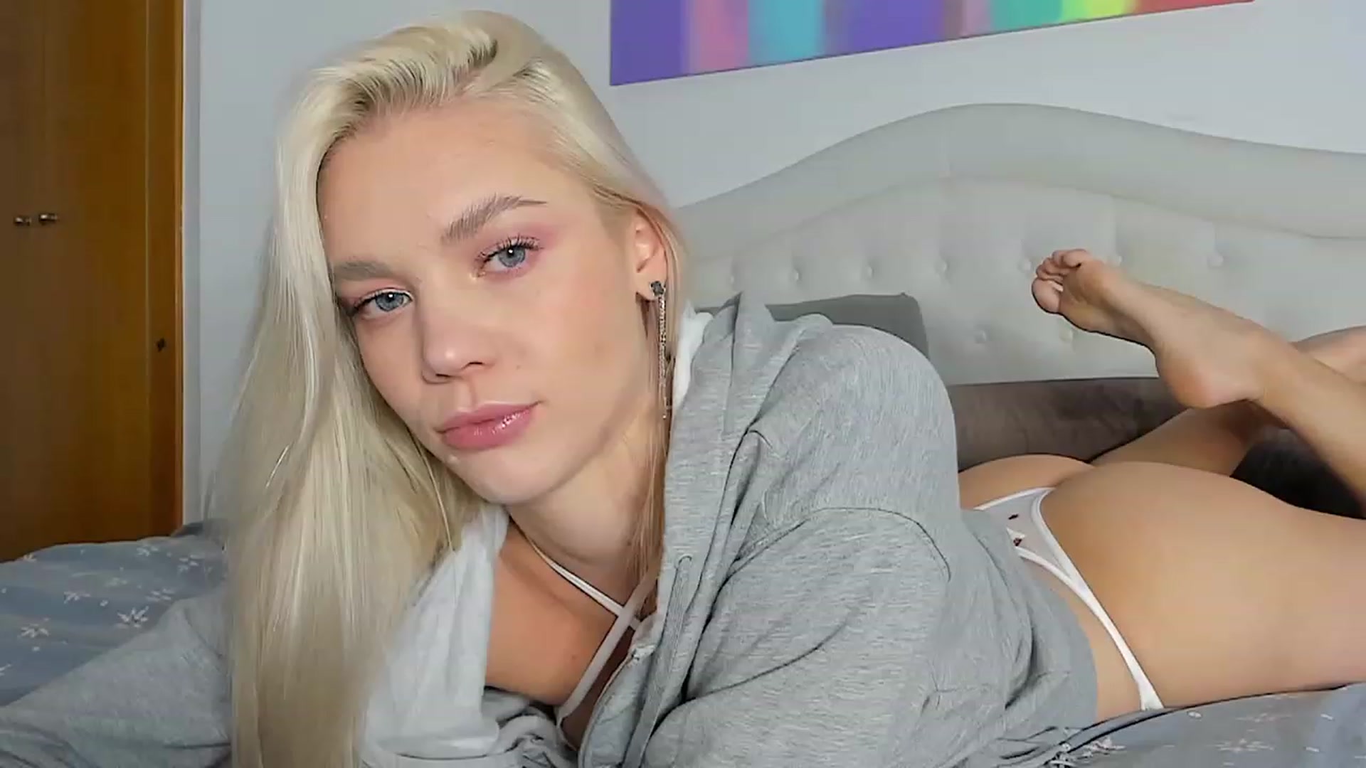 Gallery image thumbnail from SophSeptember's myfreecams stream on, 11/05/2023, 09:23 image 1 of 20