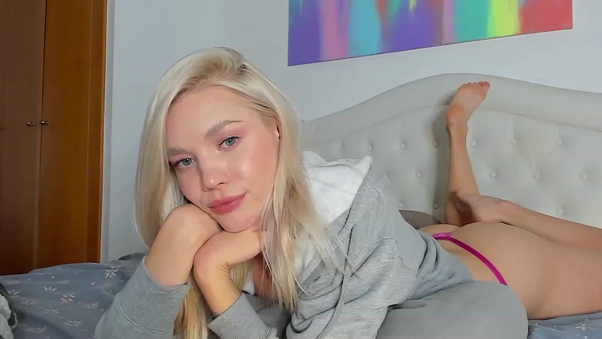 Gallery image thumbnail from SophSeptember's myfreecams stream on, 11/07/2023, 16:16 image 8 of 20