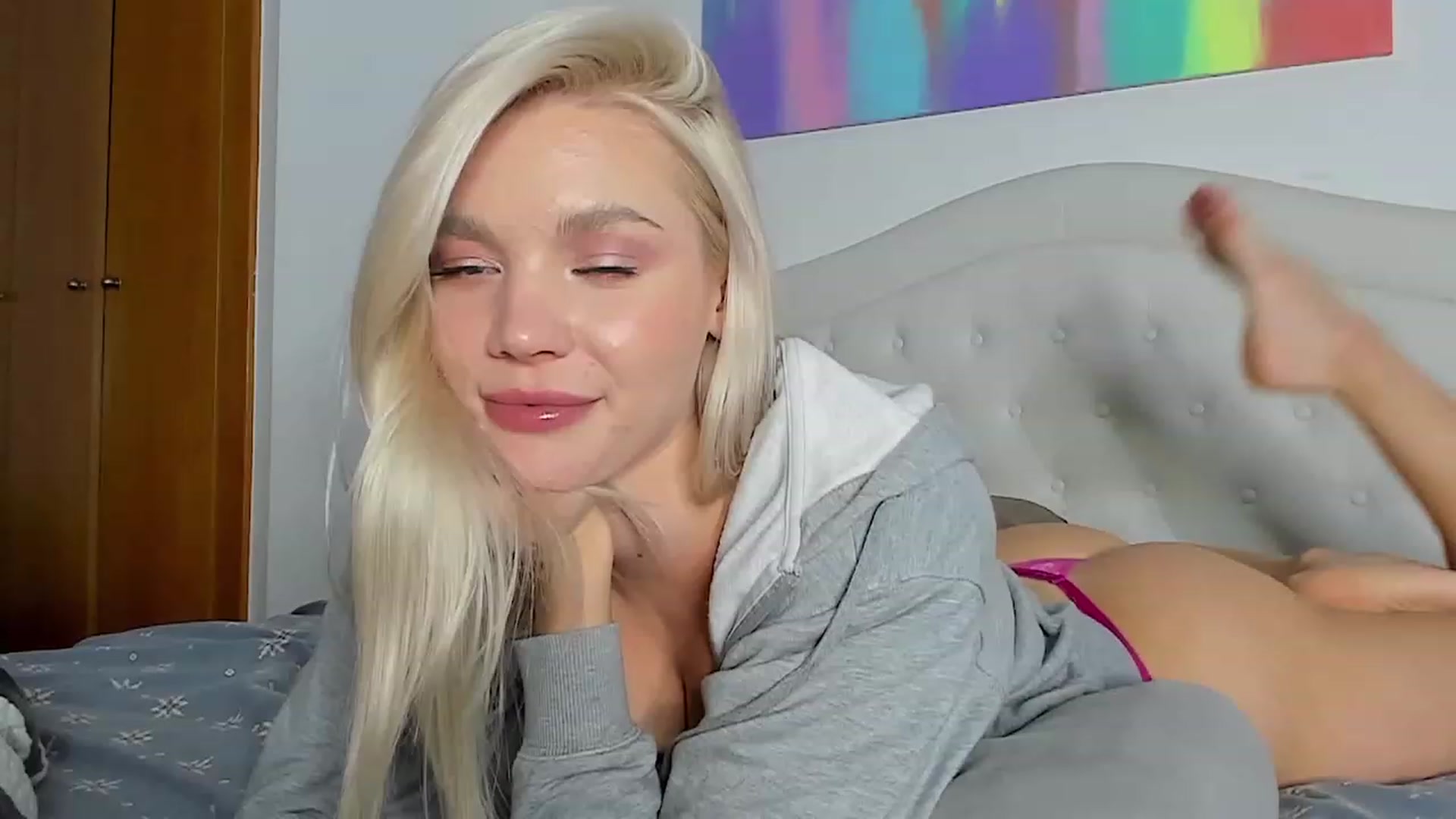 Gallery image thumbnail from SophSeptember's myfreecams stream on, 11/07/2023, 16:16 image 4 of 20