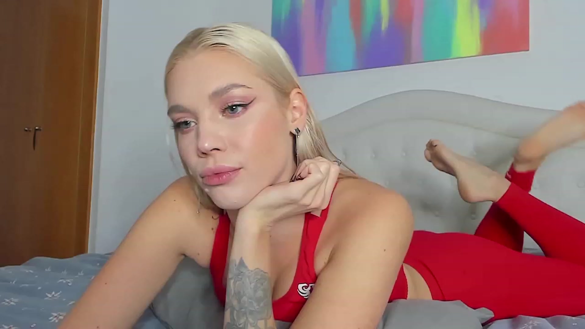 Gallery image thumbnail from SophSeptember's myfreecams stream on, 12/03/2023, 08:46 image 15 of 20