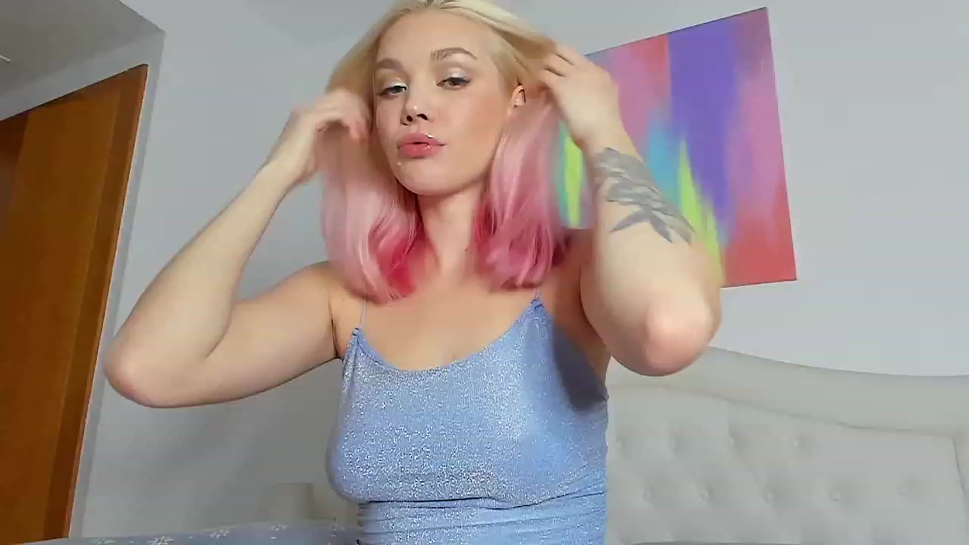 Gallery image thumbnail from SophSeptember's myfreecams stream on, 01/05/2024, 16:09 image 11 of 20