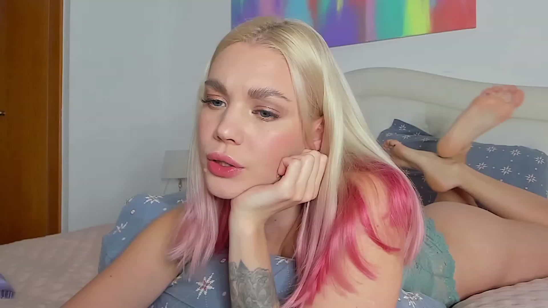 Gallery image thumbnail from SophSeptember's myfreecams stream on, 01/06/2024, 15:33 image 11 of 20