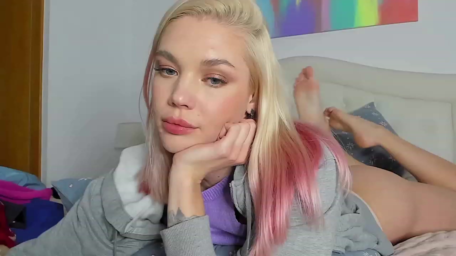 Gallery image thumbnail from SophSeptember's myfreecams stream on, 01/09/2024, 15:59 image 2 of 20