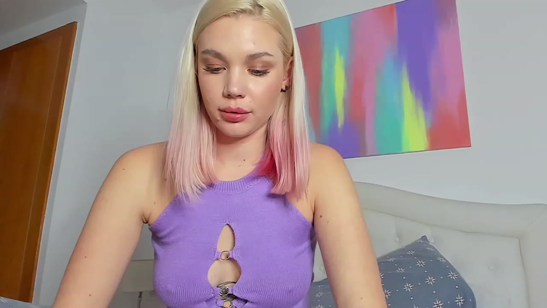 Gallery image thumbnail from SophSeptember's myfreecams stream on, 01/09/2024, 15:59 image 12 of 20