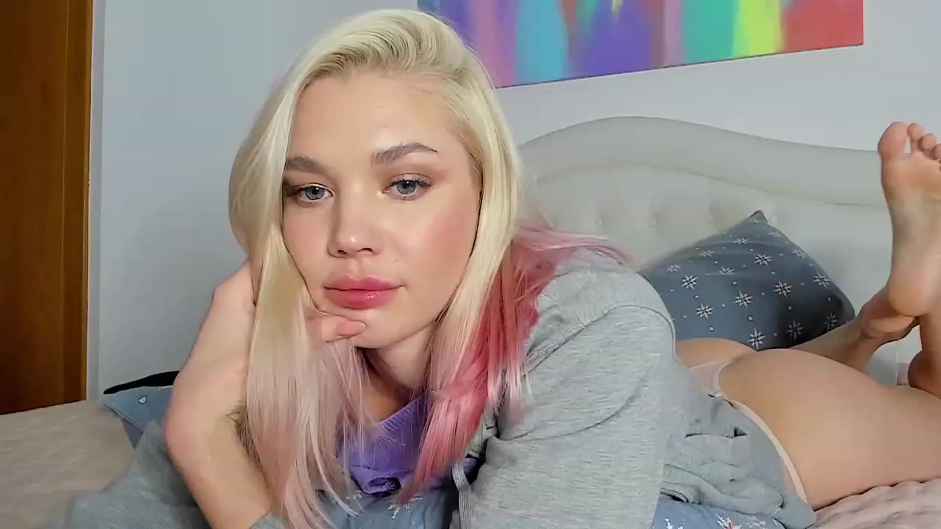 Gallery image thumbnail from SophSeptember's myfreecams stream on, 01/09/2024, 15:59 image 6 of 20