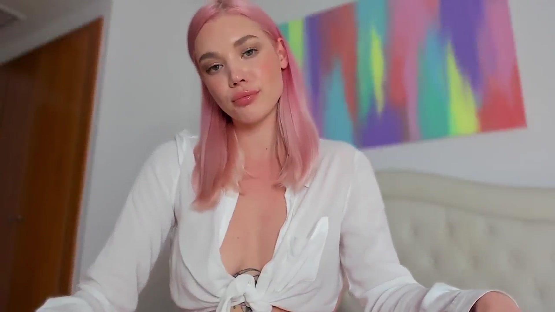 Gallery image thumbnail from SophSeptember's myfreecams stream on, 05/03/2024, 14:57 image 4 of 20