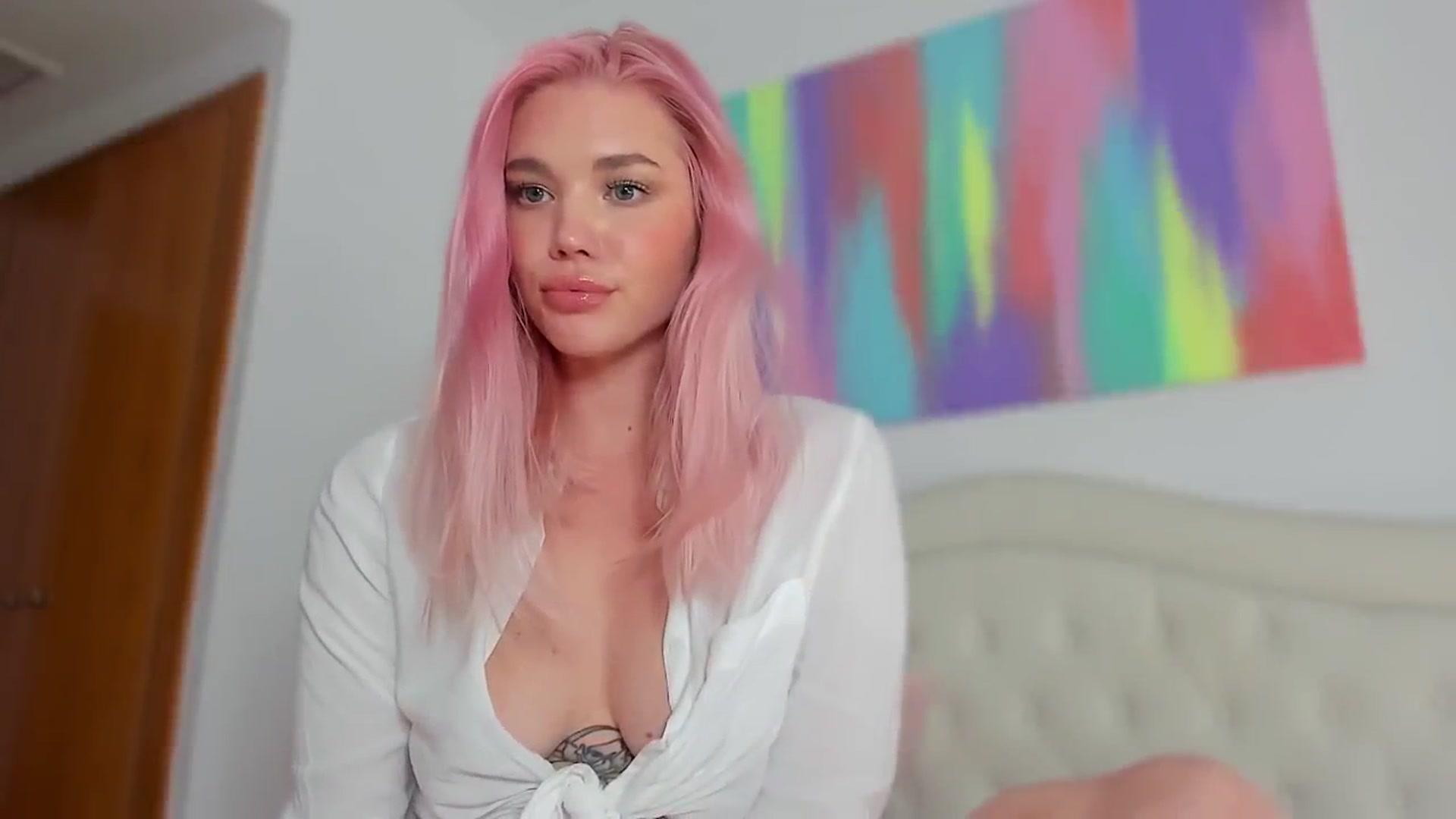 Gallery image thumbnail from SophSeptember's myfreecams stream on, 05/03/2024, 14:57 image 15 of 20