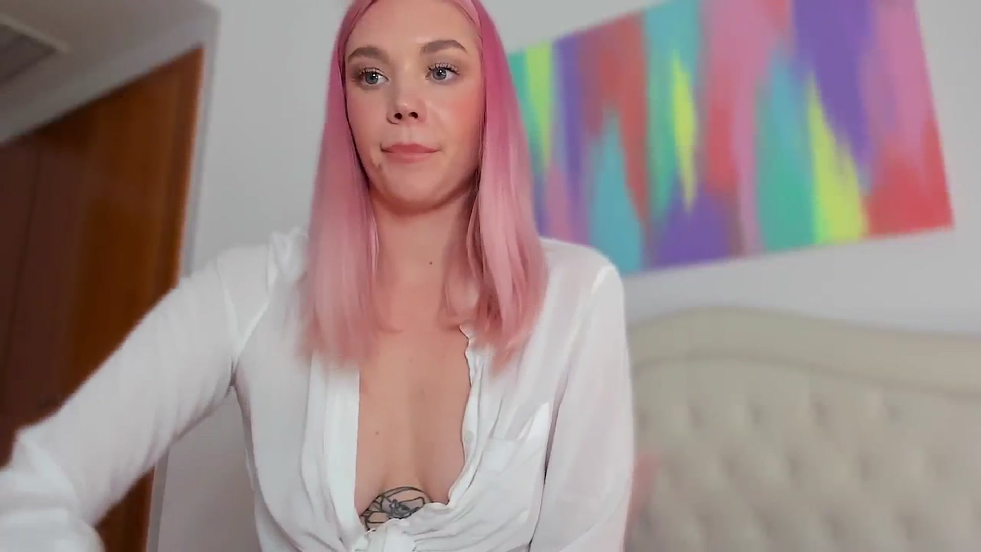 Gallery image thumbnail from SophSeptember's myfreecams stream on, 05/03/2024, 15:11 image 8 of 20