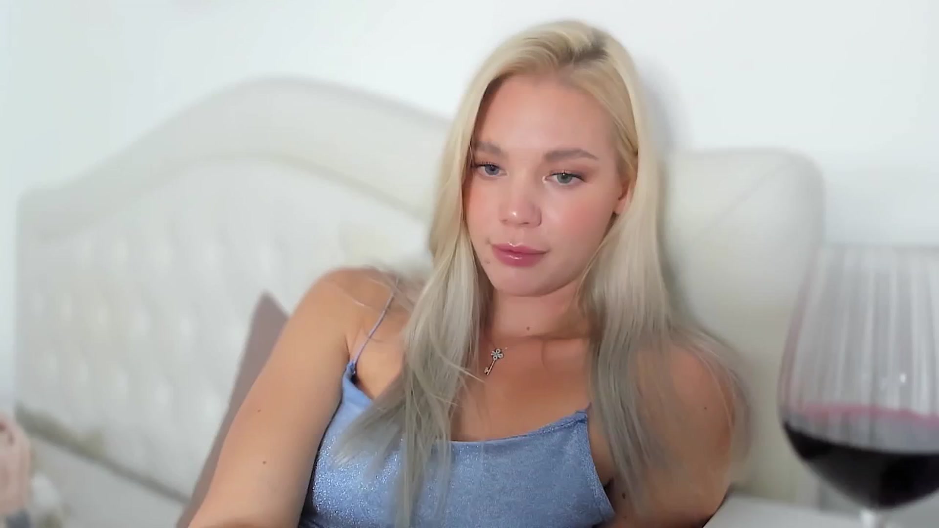 Gallery image thumbnail from SophSeptember's myfreecams stream on, 11/03/2024, 17:27 image 17 of 20