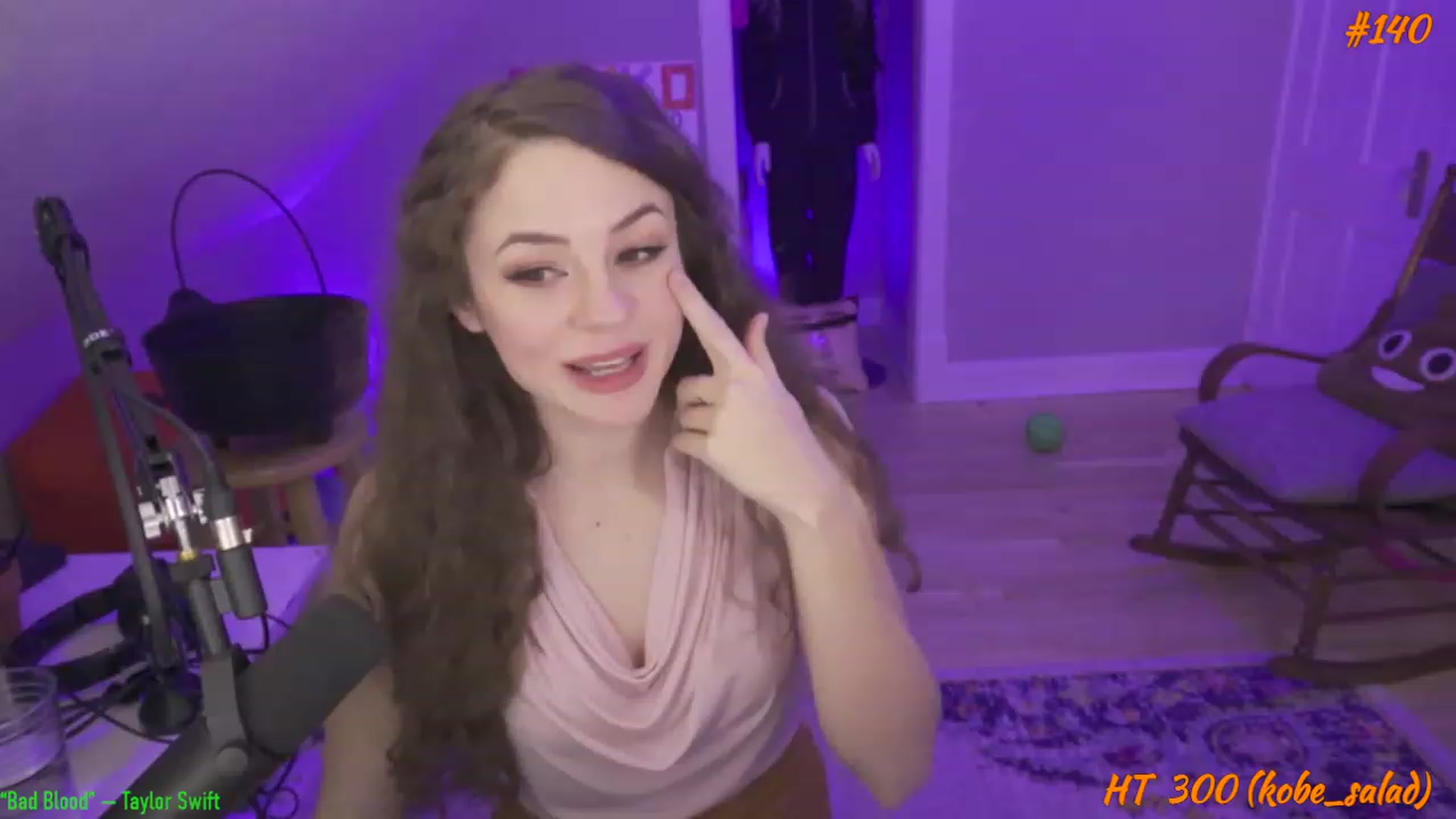 Gallery image thumbnail from Sophahontas's myfreecams stream on, 11/18/2022, 09:25 image 16 of 20
