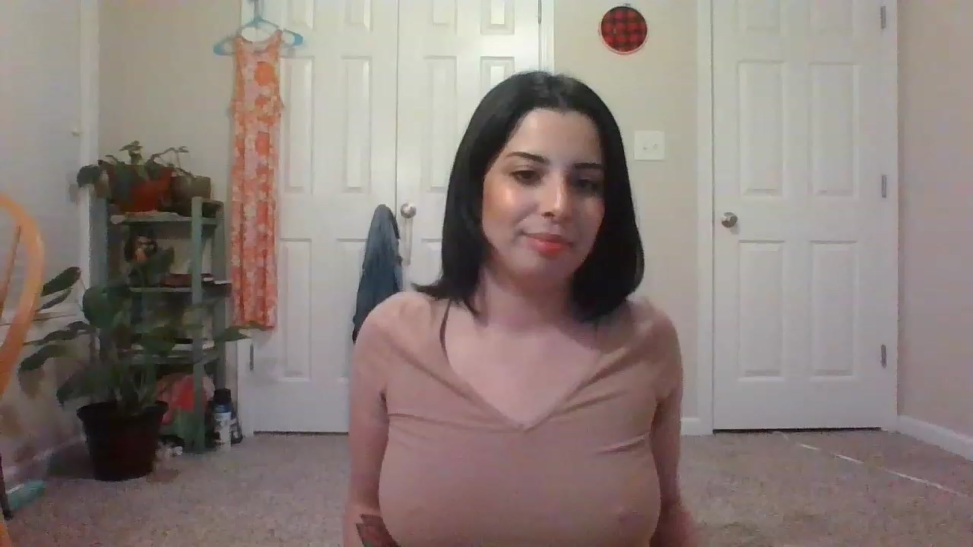 Gallery image thumbnail from SophiaFoxxx's myfreecams stream on, 02/27/2023, 06:18 image 4 of 20